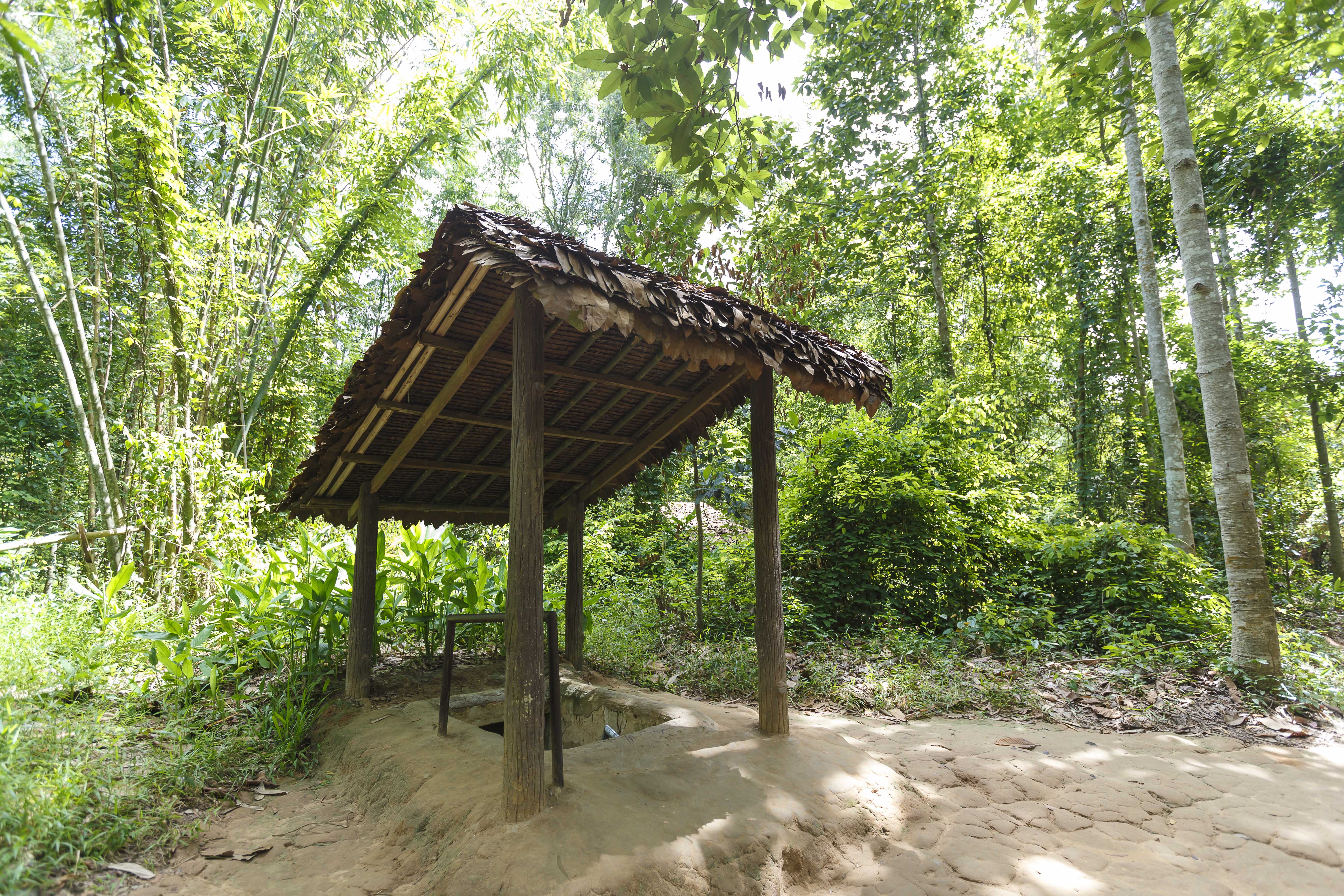 地下トンネル 歩行体験 可能